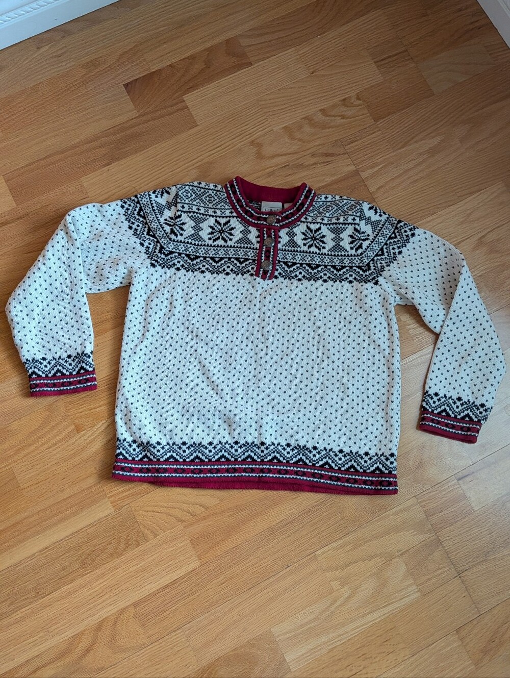 L.L.Bean Girls White Fair Isle Sweater with Red Trim Size M 10/12 100% Cotton